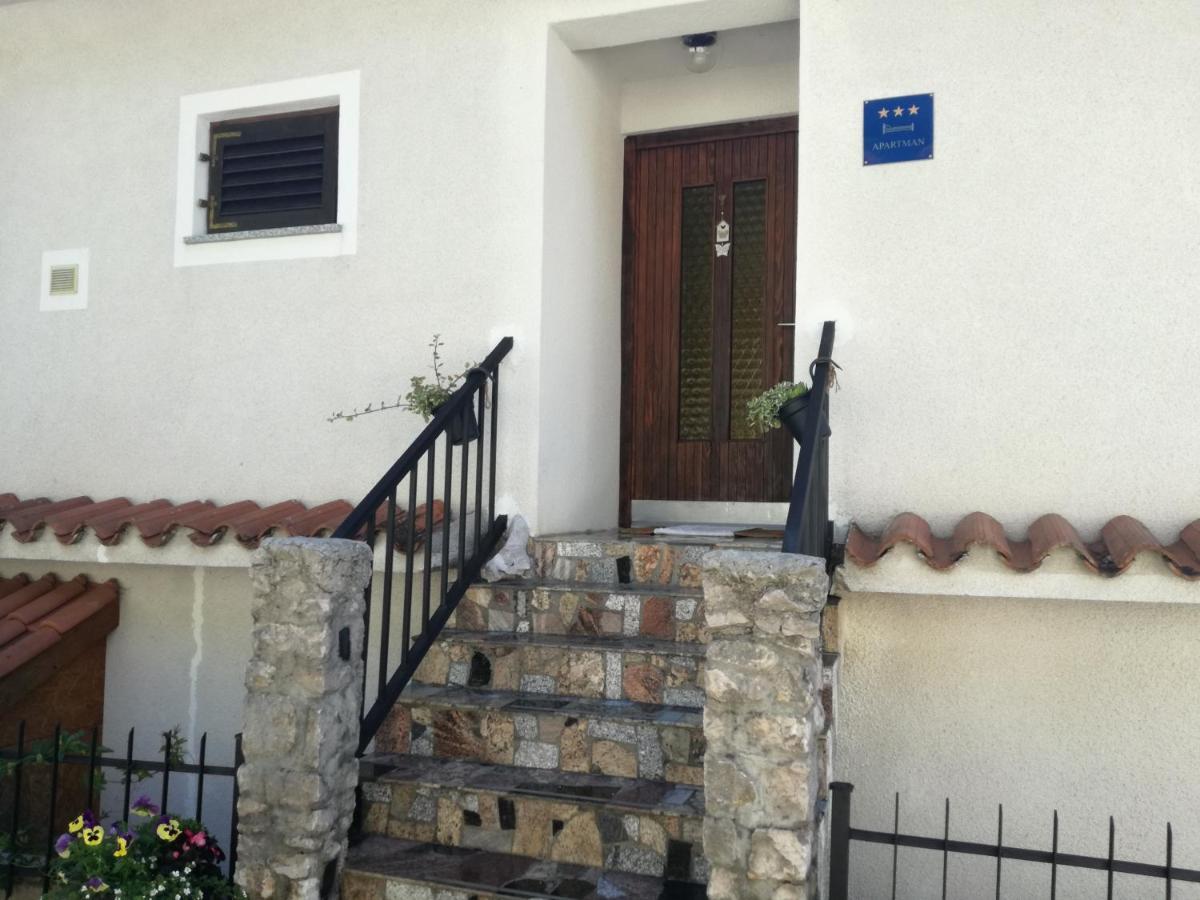 Apartment Vista Lupoglav  Εξωτερικό φωτογραφία
